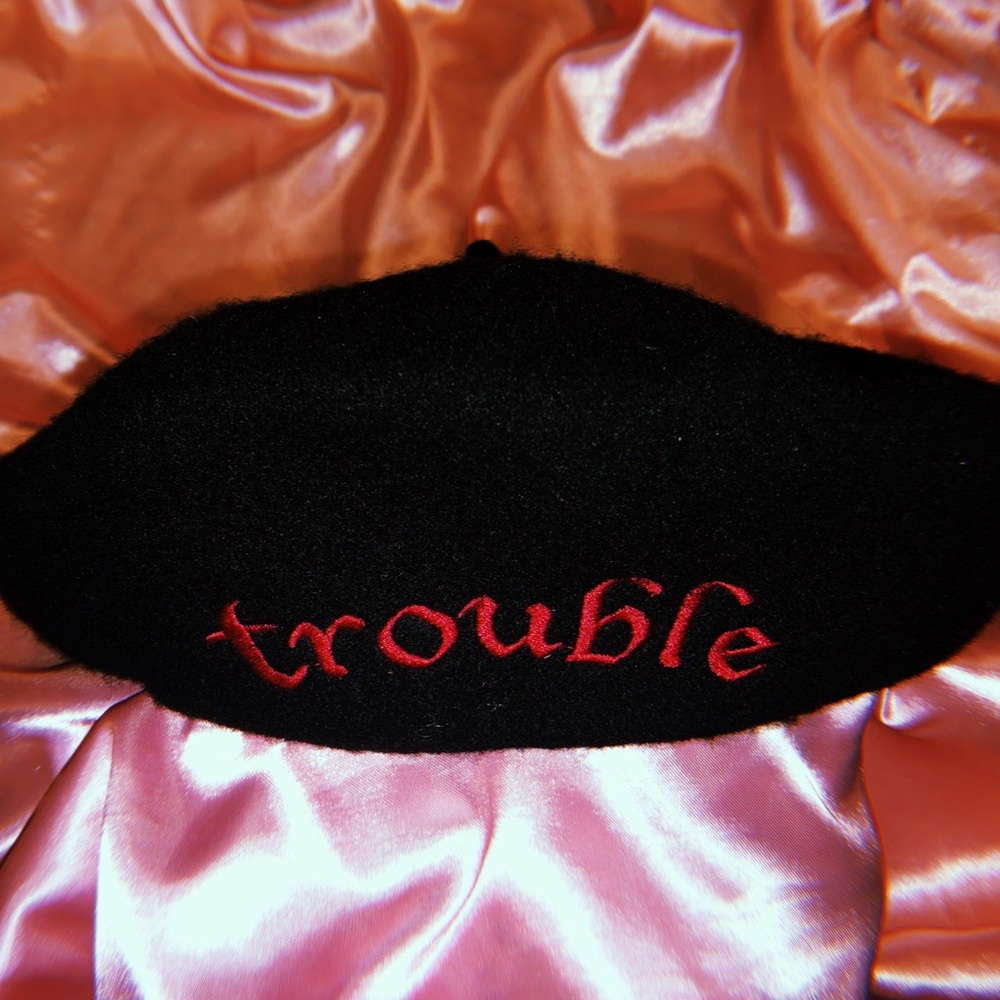 𝖙𝖗𝖔𝖚𝖇𝖑𝖊 embroidered beret 🔥